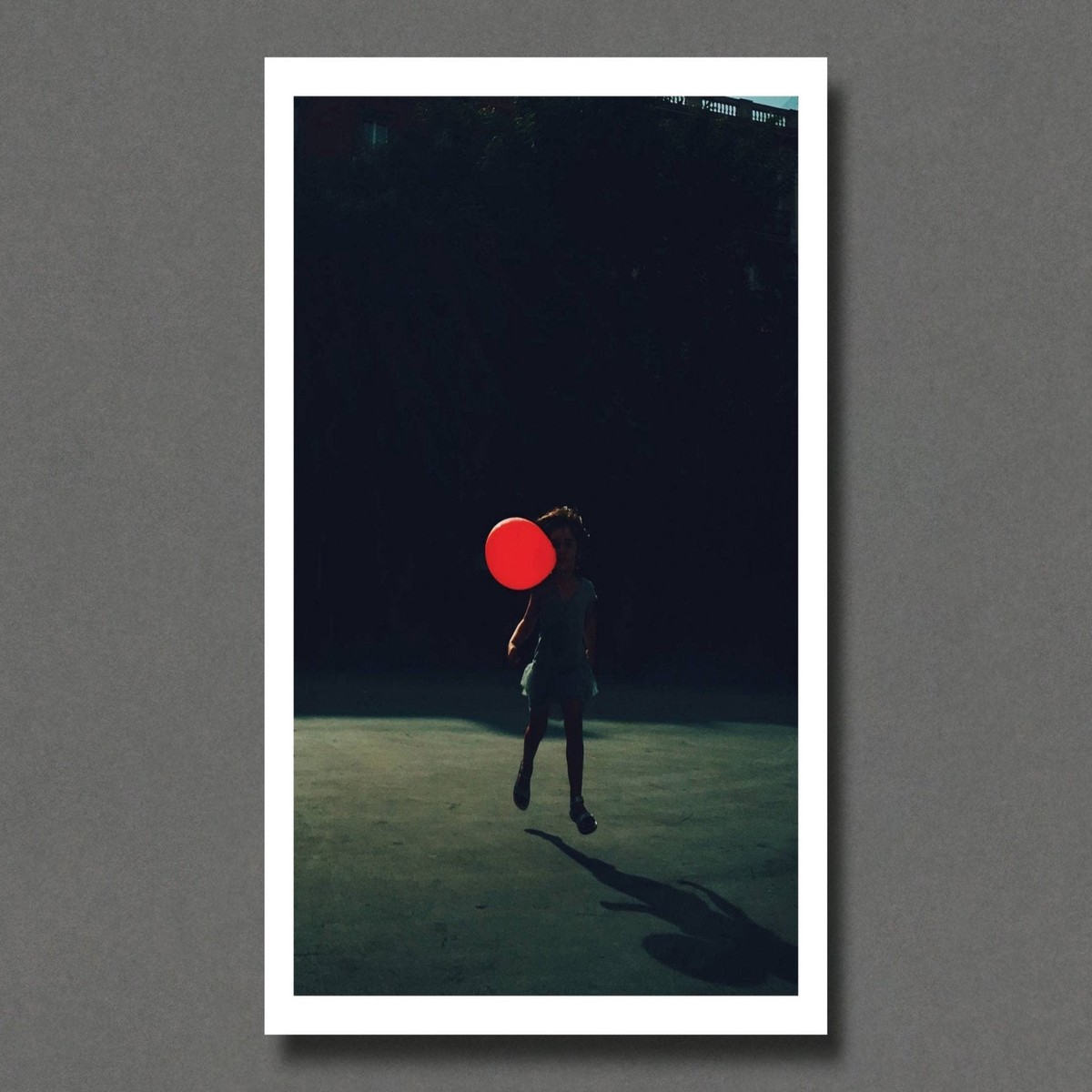 Pia with balloon in Grcia, Barcelona, 2016